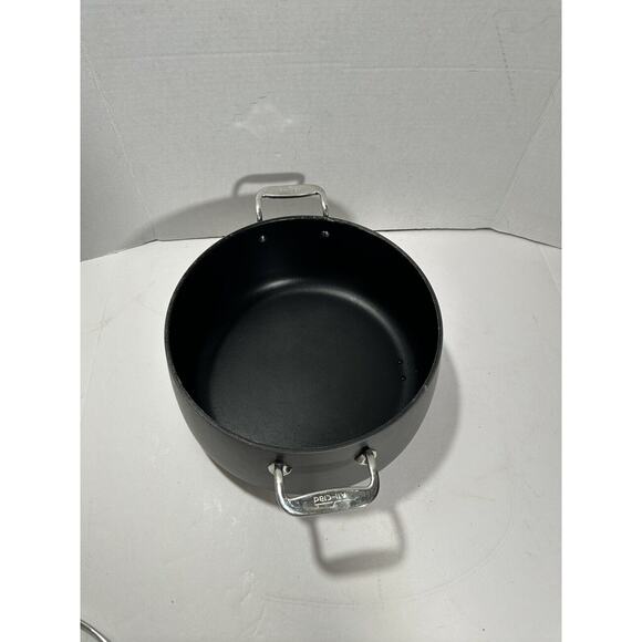 All-Clad HA1 Hard Anodized Nonstick Stockpot | 8 Qt. - 7.6 L Soup Pot No Lid - Picture 3 of 7